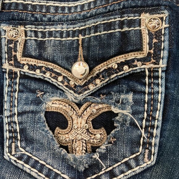 Rock Revival Women's Jeans, Easy Boot Cut, Size 28 Waist, Standard Length - Picture 8 of 10